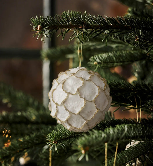 Esfera Navideña Pétalos Blanca con Orilla Dorada