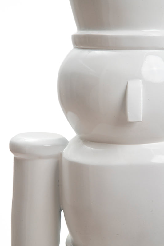 Cascanueces Blanco Gigante con Base de Rayas Rojas