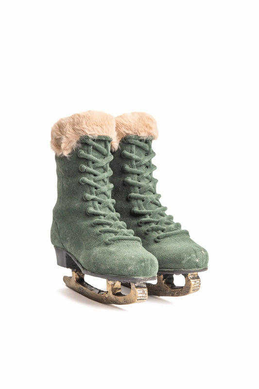 Par de Patines de Hielo Decorativos en Terciopelo Verde Salvia