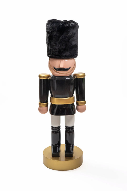 Cascanueces Gigante con Gorro de Peluche Negro