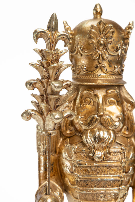 Figura de Cascanueces Rey en Acabado Dorado Envejecido