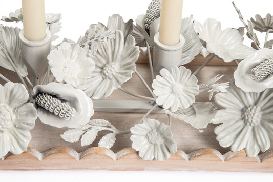 Bandeja Portavelas de Madera con Flores de Metal Blanco para 3 Velas